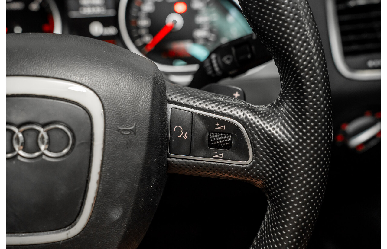 12/2010 Audi Q7 3.0 TDI Quattro (AWD) MY11 4d Ice Silver Metallic Turbo Diesel 3.0L - 7 Seater