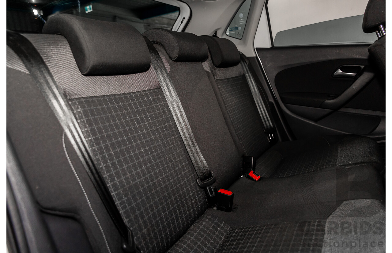 3/2015 Volkswagen Polo 81 TSI Comfortline 6R MY15 5d Hatchback Pure White Turbo 1.2L