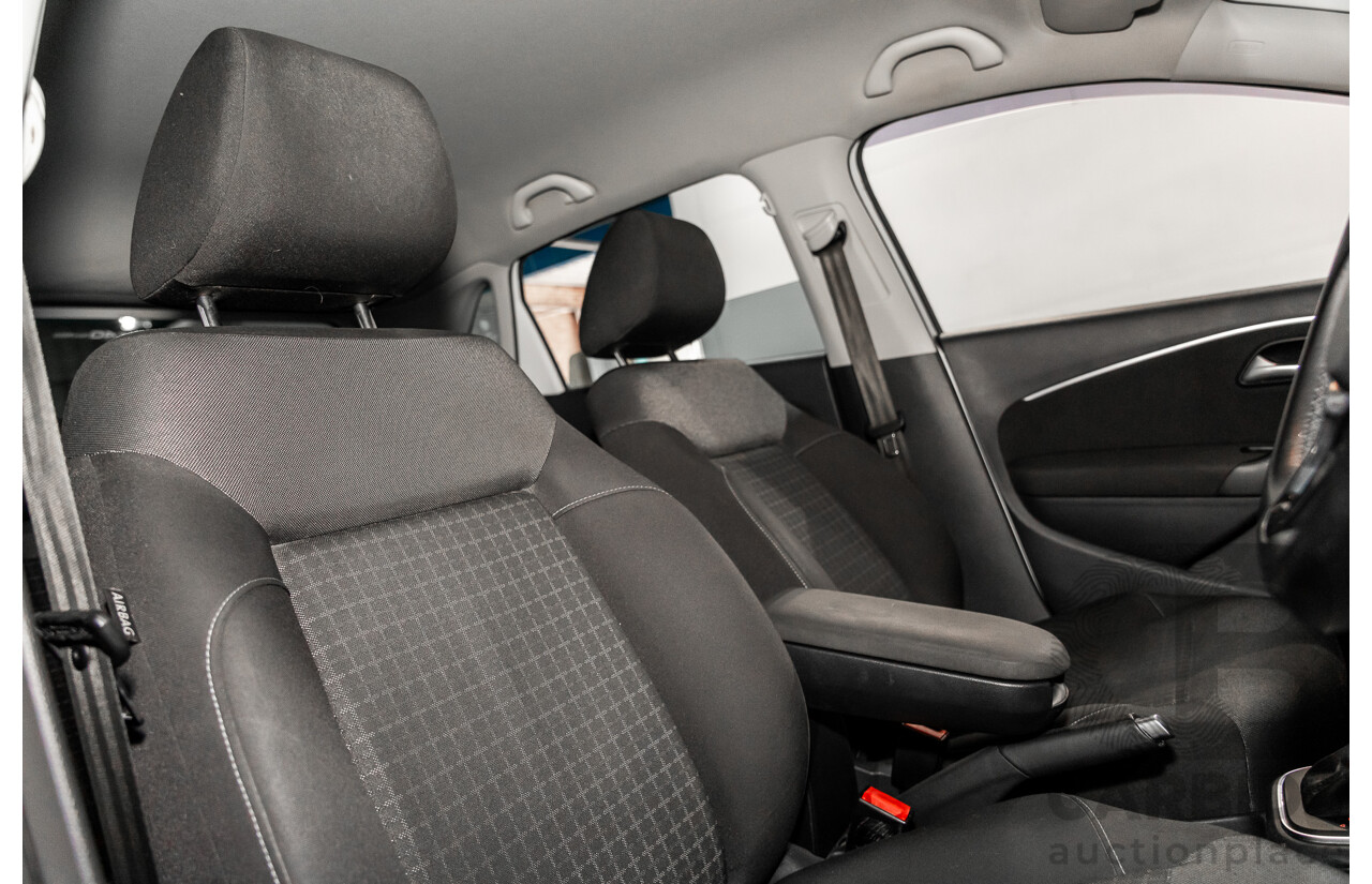 3/2015 Volkswagen Polo 81 TSI Comfortline 6R MY15 5d Hatchback Pure White Turbo 1.2L