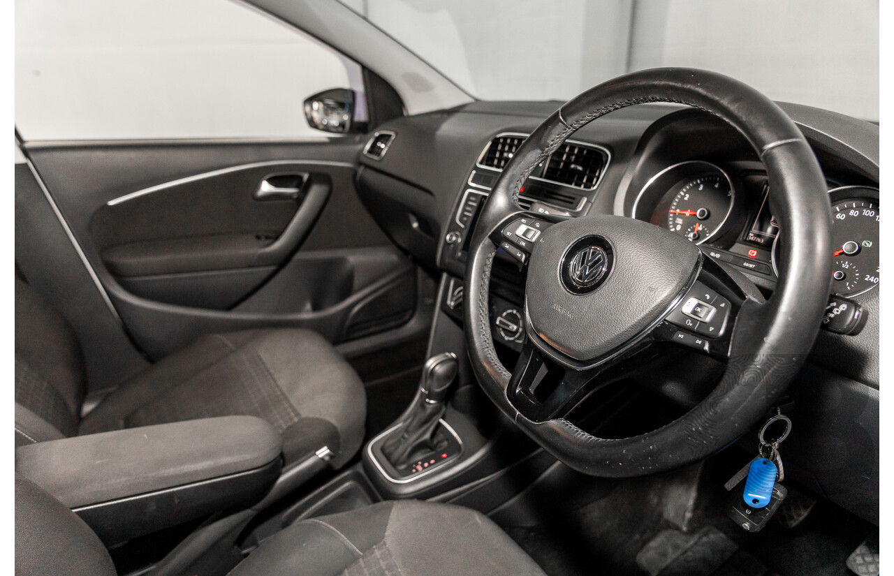 3/2015 Volkswagen Polo 81 TSI Comfortline 6R MY15 5d Hatchback Pure White Turbo 1.2L