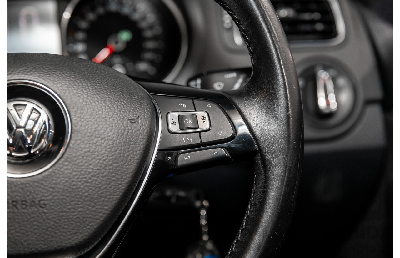 3/2015 Volkswagen Polo 81 TSI Comfortline 6R MY15 5d Hatchback Pure White Turbo 1.2L