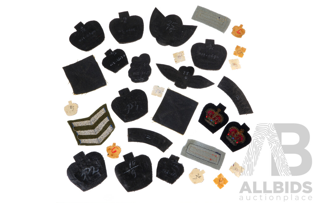 Good Collection Australian Military Silver Braided Rank & Qualification Badges