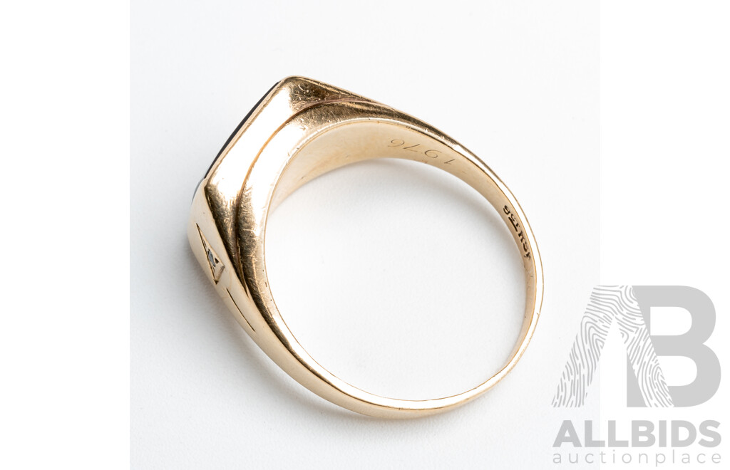 9ct Vintage Onyx, Diamond & White Sapphire Signet Ring, Size V, 8.12 Grams