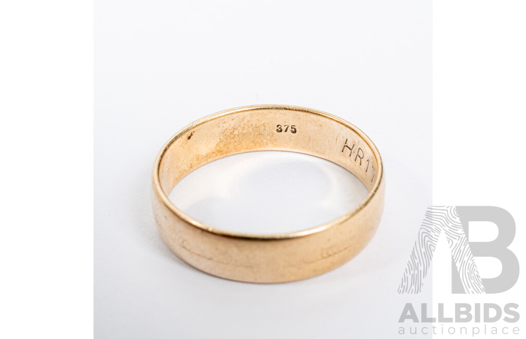 9ct Flat Curve Profile Wedding Ring, Size O, 2.73 Grams