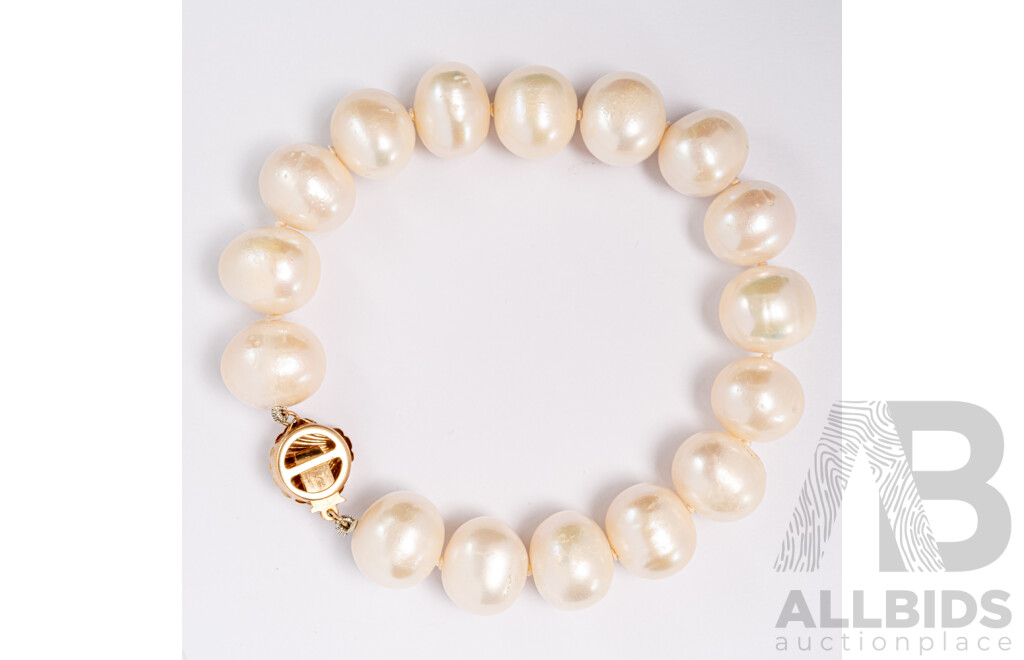14ct Freshwater Baroque Cultured Pearl Bracelet, 11.5mm - 12.5mm, 18.5cm, 31.76 Grams Total Weight