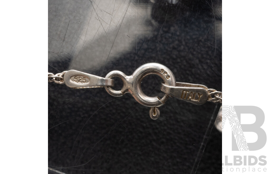 Collection of (5) Sterling Silver Bracelets Including Amethyst Bracelet, 18-21cm Each, 17.84 Grams