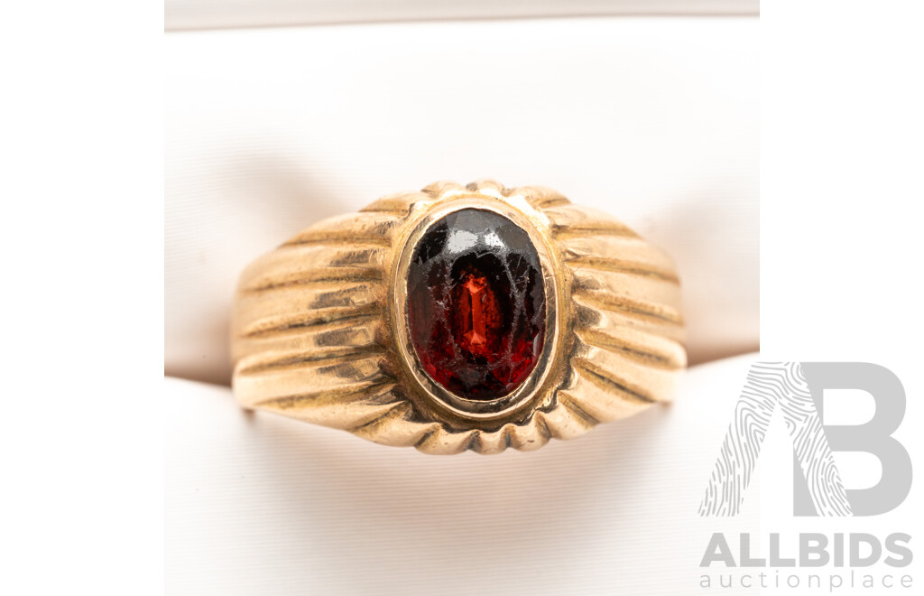 9ct Vintage Rose Gold Garnet Pinky Ring, Size H, 4.54 Grams