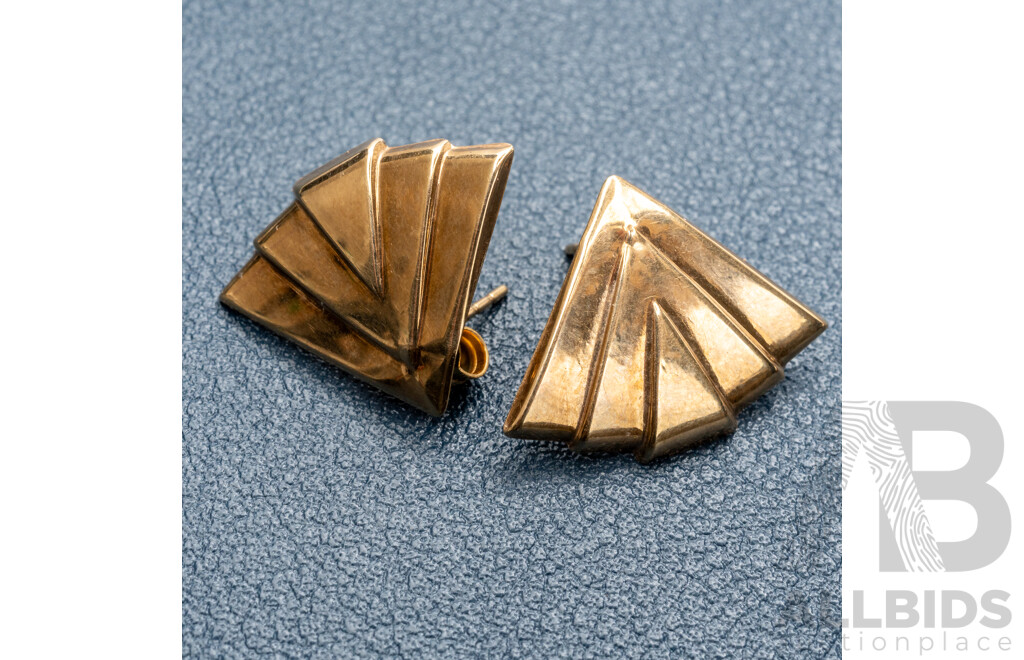 9ct Art Deco Style Spade Shaped Stud Earrings, 15mm, 0.70 Grams