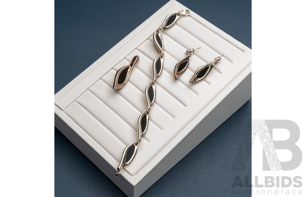 Vintage Sterling Silver Green Baltic Amber Bracelet, Pendant & Earrings Set, 26.64 Grams