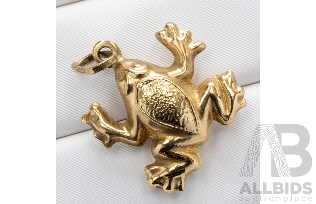 9ct Frog Charm/Pendant, 22mm long, 0.92 Grams
