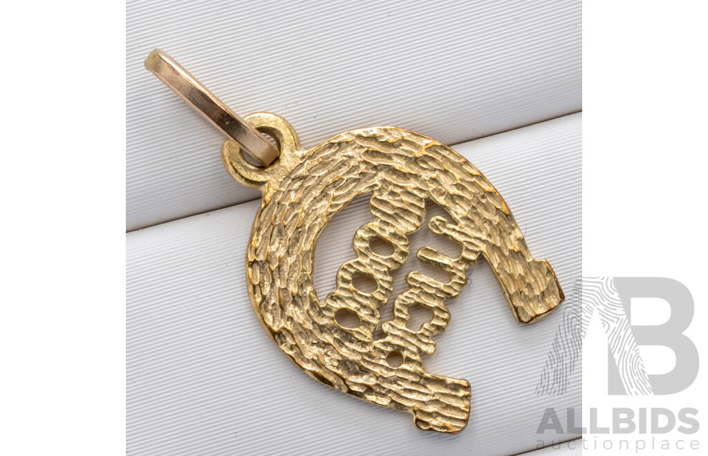 9ct 'Good Luck' Horseshoe Charm/Pendant, 20mm Long, 0.74 Grams