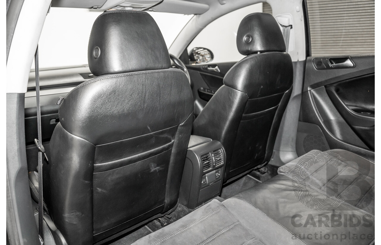 10/2009 Volkswagen Passat R36 (AWD) 3C MY09 UPGRADE 4d Sedan Deep Black Turbo 3.6L