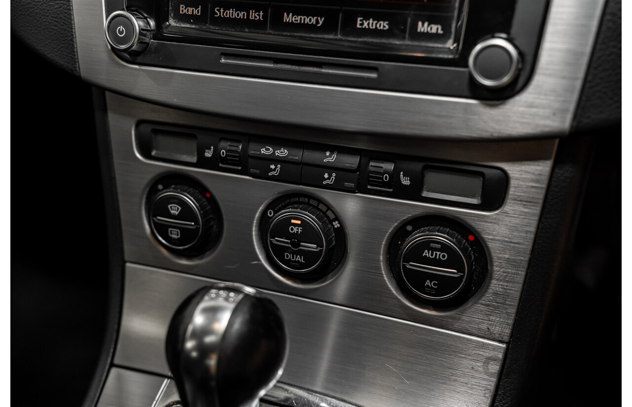 10/2009 Volkswagen Passat R36 (AWD) 3C MY09 UPGRADE 4d Sedan Deep Black Turbo 3.6L