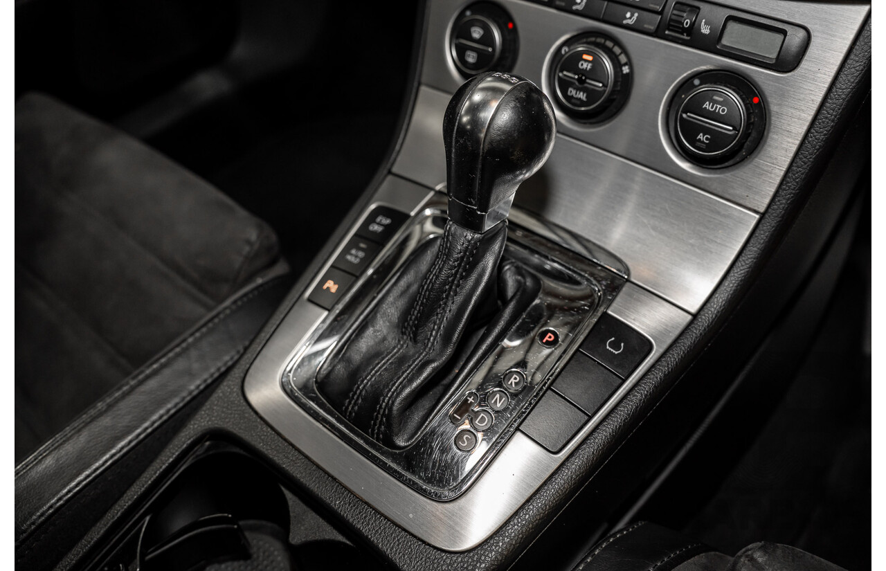 10/2009 Volkswagen Passat R36 (AWD) 3C MY09 UPGRADE 4d Sedan Deep Black Turbo 3.6L