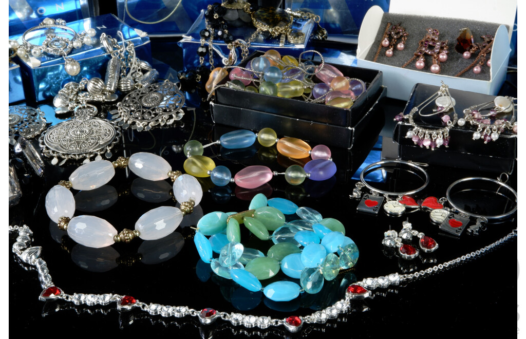 Avon Assorted Jewellery Collection (20) Boxed Pieces