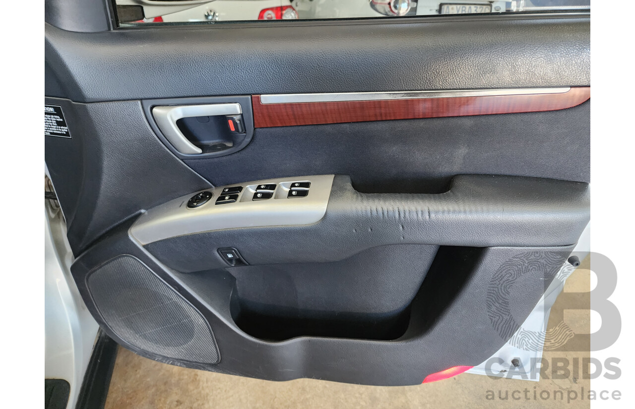 2/2008 Hyundai Santa Fe SLX CRDi (4x4) CM MY07 UPGRADE 4d Wagon Silver 2.2L