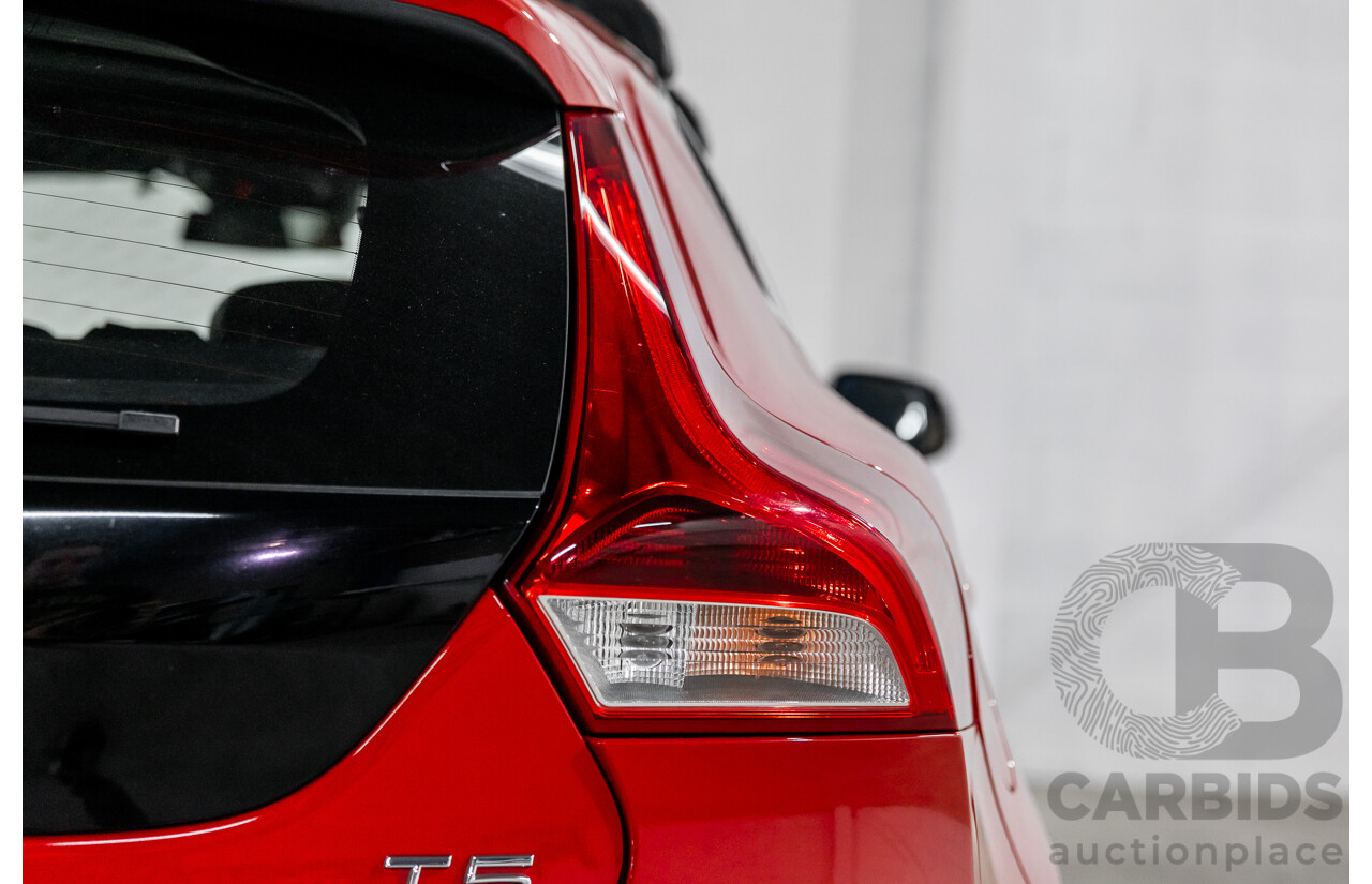 10/2013 Volvo V40 T5 R-Design M MY14 5d Hatchback Passion Red Turbo 2.5L