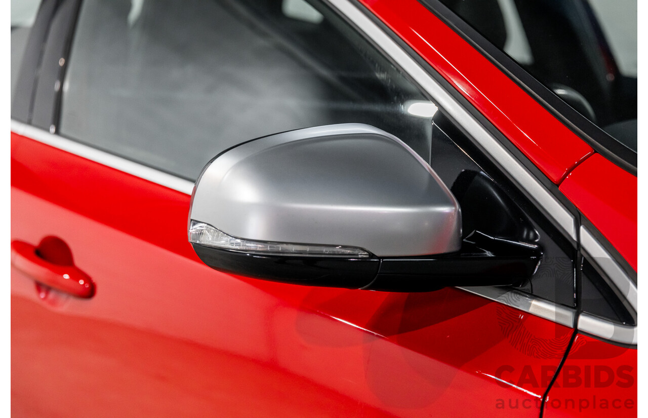 10/2013 Volvo V40 T5 R-Design M MY14 5d Hatchback Passion Red Turbo 2.5L