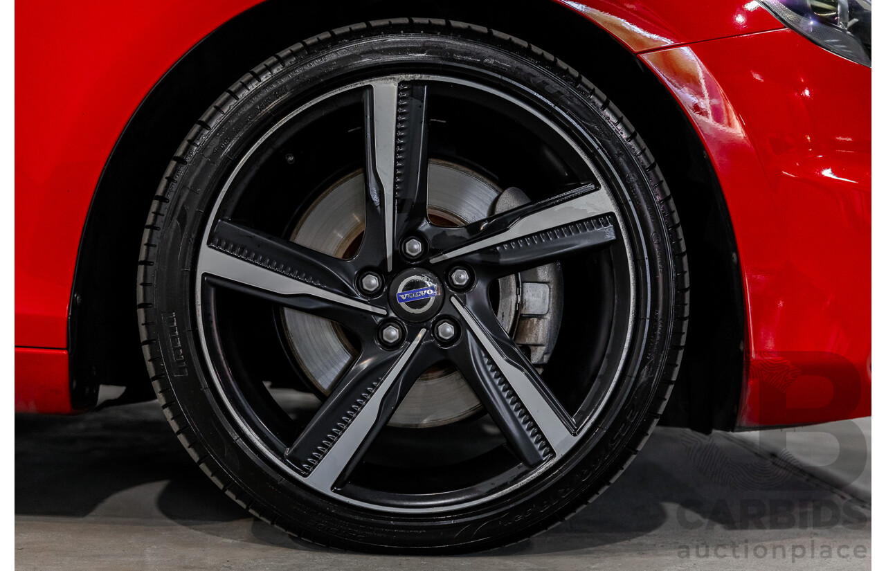 10/2013 Volvo V40 T5 R-Design M MY14 5d Hatchback Passion Red Turbo 2.5L