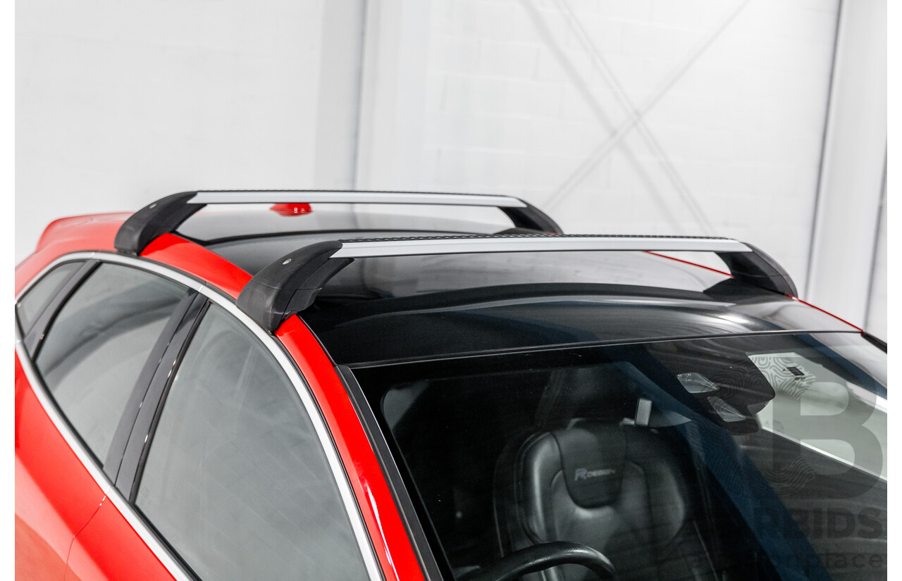 10/2013 Volvo V40 T5 R-Design M MY14 5d Hatchback Passion Red Turbo 2.5L