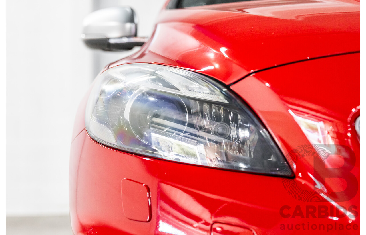 10/2013 Volvo V40 T5 R-Design M MY14 5d Hatchback Passion Red Turbo 2.5L
