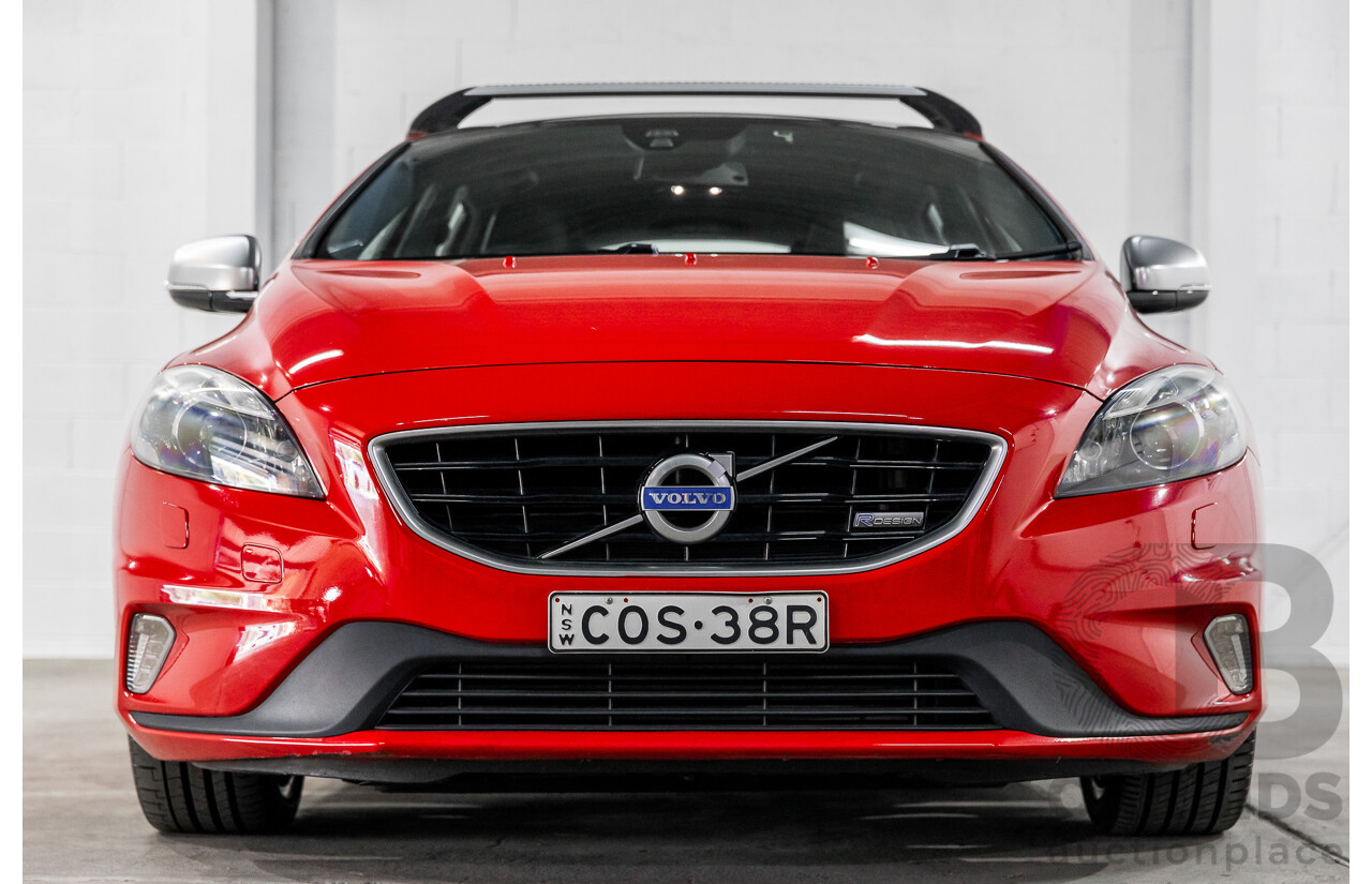 10/2013 Volvo V40 T5 R-Design M MY14 5d Hatchback Passion Red Turbo 2.5L