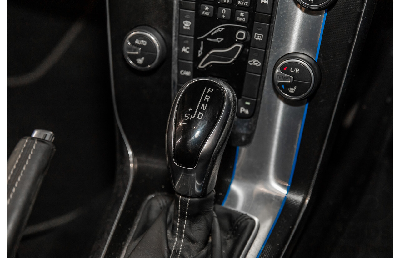 10/2013 Volvo V40 T5 R-Design M MY14 5d Hatchback Passion Red Turbo 2.5L