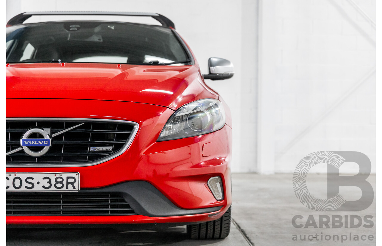 10/2013 Volvo V40 T5 R-Design M MY14 5d Hatchback Passion Red Turbo 2.5L