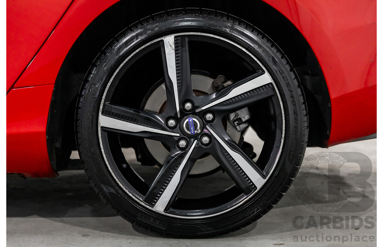 10/2013 Volvo V40 T5 R-Design M MY14 5d Hatchback Passion Red Turbo 2.5L