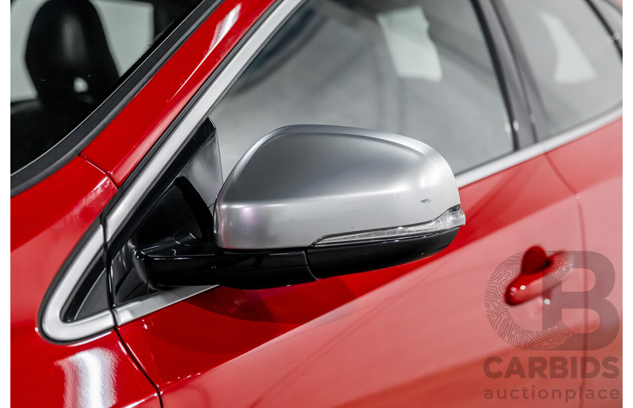 10/2013 Volvo V40 T5 R-Design M MY14 5d Hatchback Passion Red Turbo 2.5L