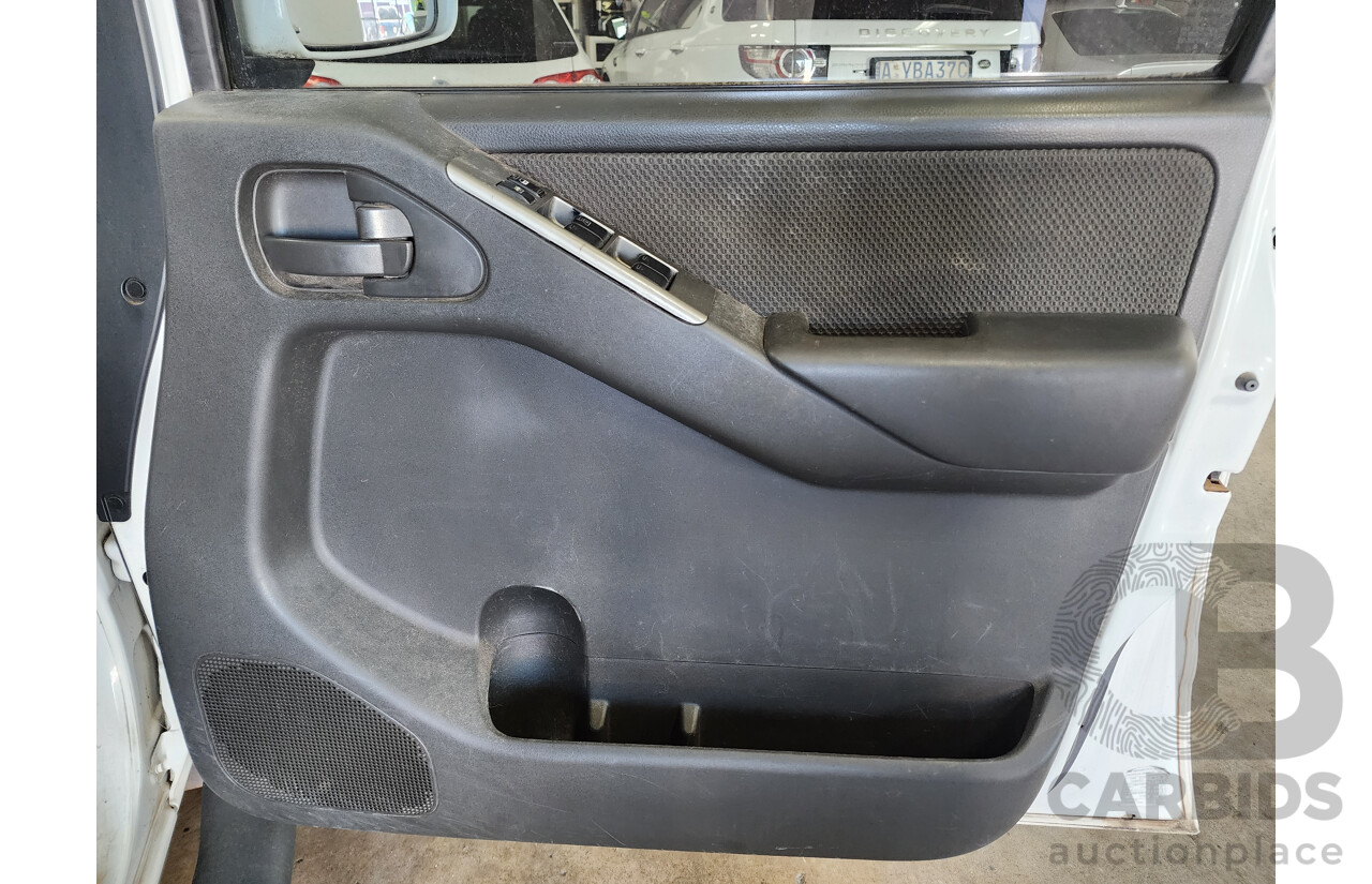 6/2010 Nissan Navara ST (4x4) D40 Dual Cab P/Up White 2.5L