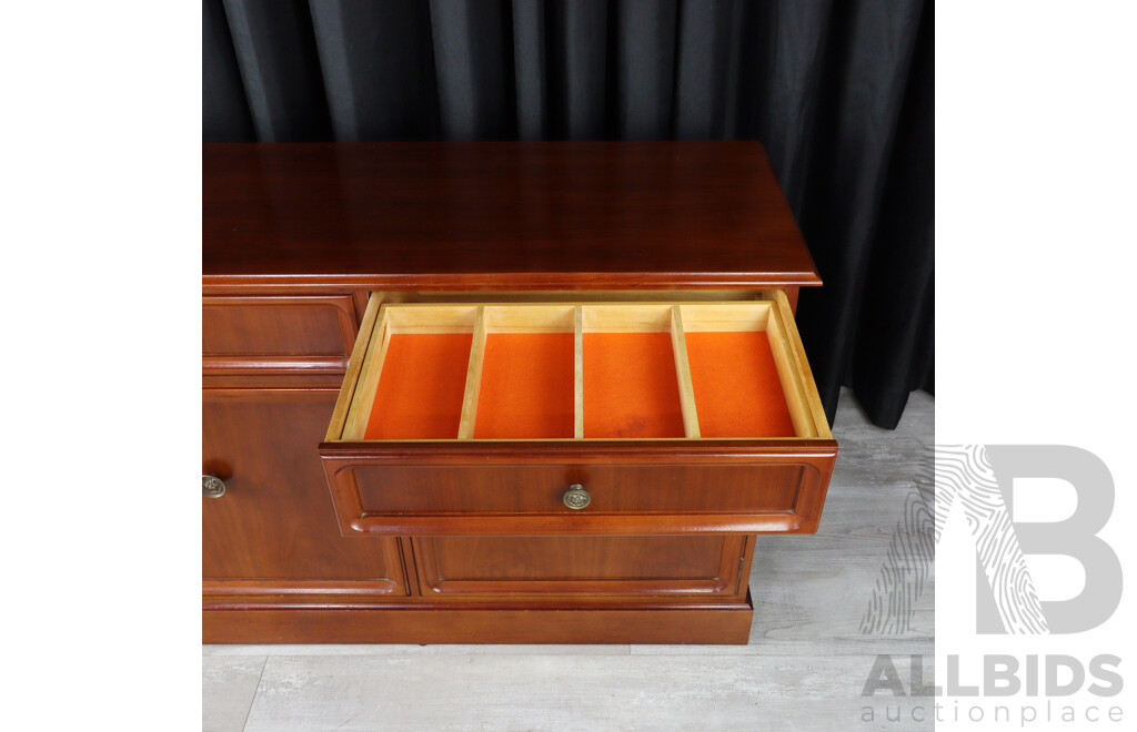 Parker Credenza Tith Two Doors and Drawers