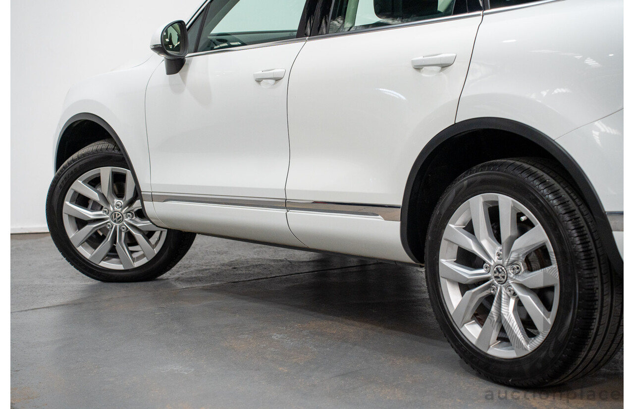 05/2017 Volkswagen Touareg V6 (AWD) 7P MY17 4D Wagon Pure White Turbo Diesel 3.0L
