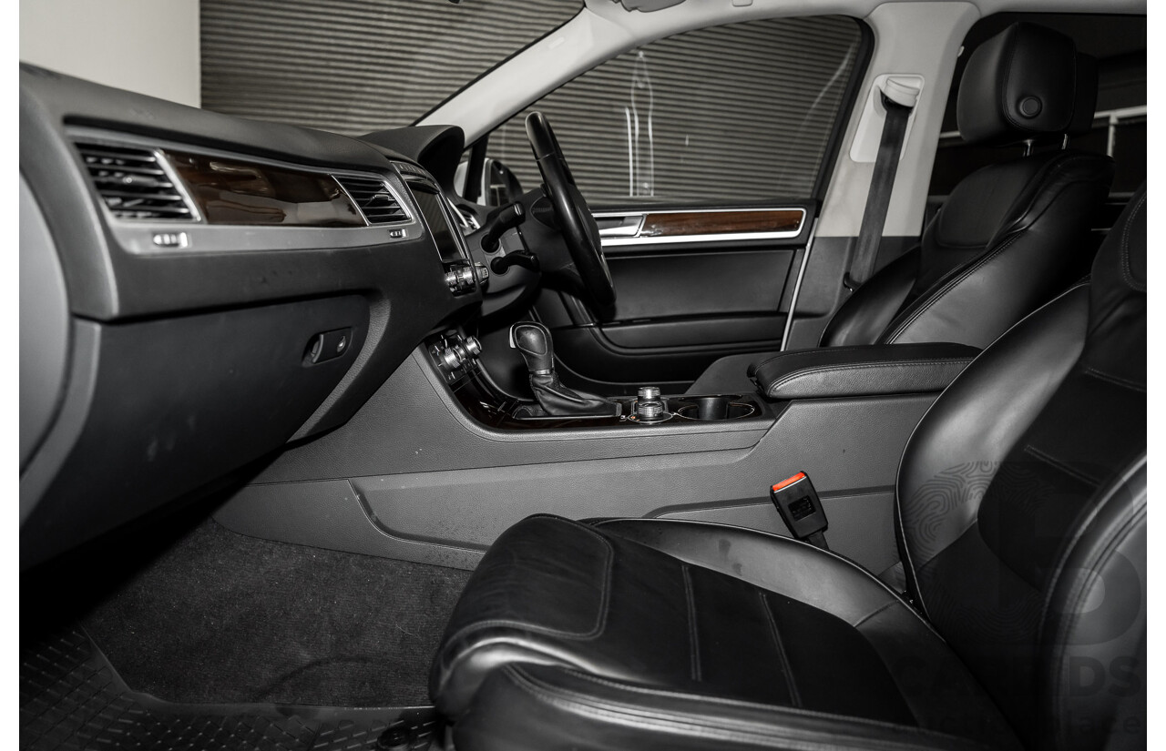 05/2017 Volkswagen Touareg V6 (AWD) 7P MY17 4D Wagon Pure White Turbo Diesel 3.0L