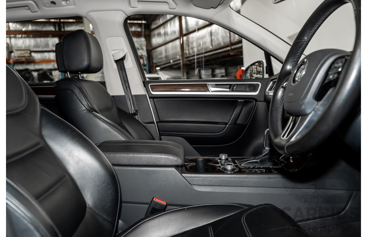 05/2017 Volkswagen Touareg V6 (AWD) 7P MY17 4D Wagon Pure White Turbo Diesel 3.0L