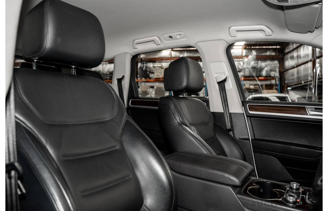 05/2017 Volkswagen Touareg V6 (AWD) 7P MY17 4D Wagon Pure White Turbo Diesel 3.0L