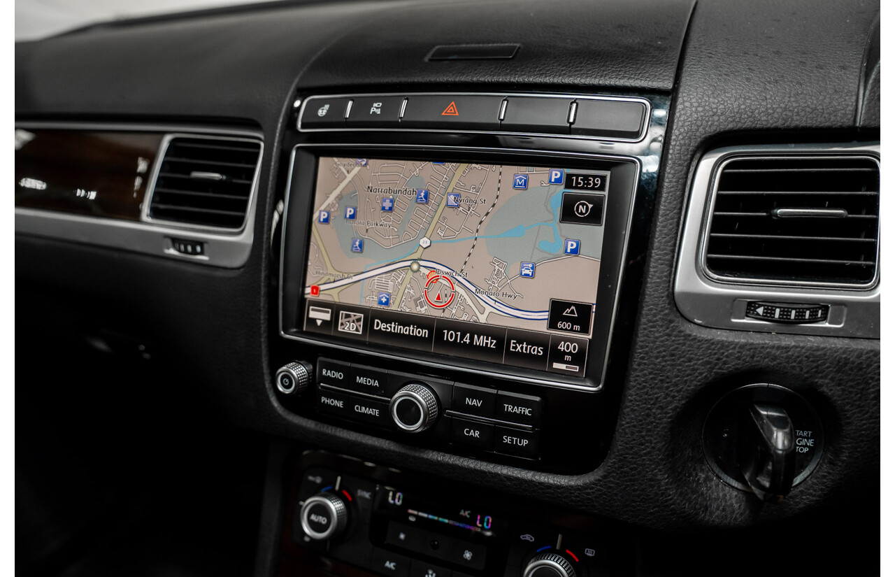 05/2017 Volkswagen Touareg V6 (AWD) 7P MY17 4D Wagon Pure White Turbo Diesel 3.0L