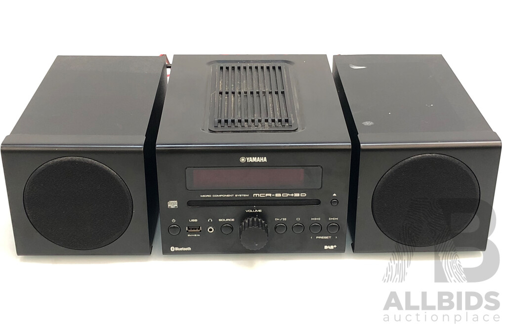 Yamaha MCR-B043D Micro Component System