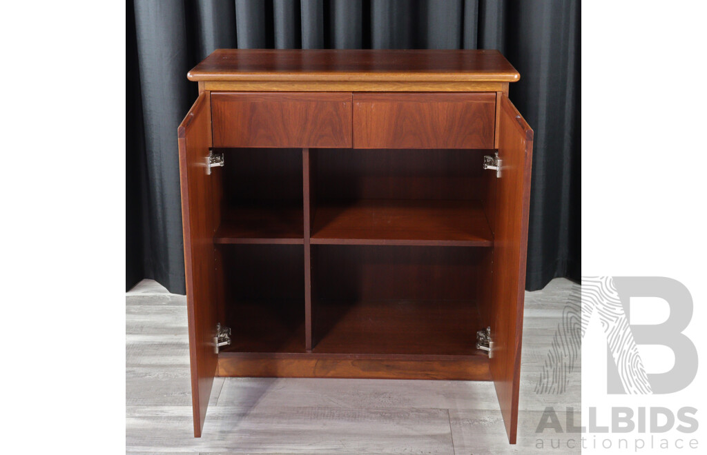 Modern Two Door Credenza with Two Internal Drawers
