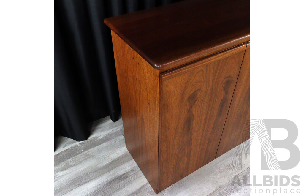 Modern Two Door Credenza with Two Internal Drawers