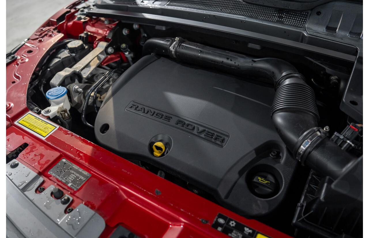 6/2013 Range Rover Evoque TD4 Pure LV MY13 5d Wagon Firenze Red Metallic/Santorini Black Roof Turbo Diesel 2.2L