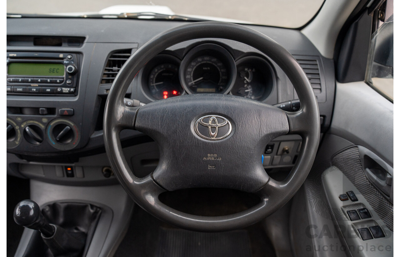 3/2005 Toyota Hilux LN147R Dual Cab P/Up Vanilla White Turbo Diesel 3.0L