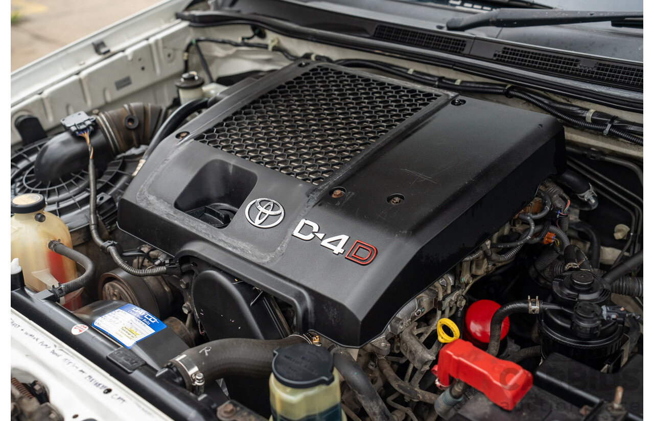 3/2005 Toyota Hilux LN147R Dual Cab P/Up Vanilla White Turbo Diesel 3.0L