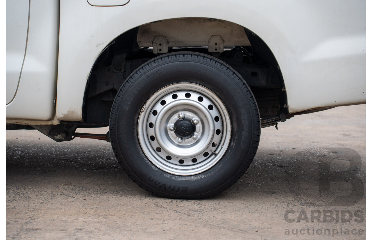 3/2005 Toyota Hilux LN147R Dual Cab P/Up Vanilla White Turbo Diesel 3.0L