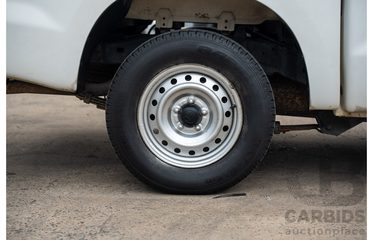 3/2005 Toyota Hilux LN147R Dual Cab P/Up Vanilla White Turbo Diesel 3.0L