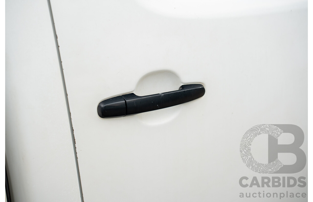 3/2005 Toyota Hilux LN147R Dual Cab P/Up Vanilla White Turbo Diesel 3.0L