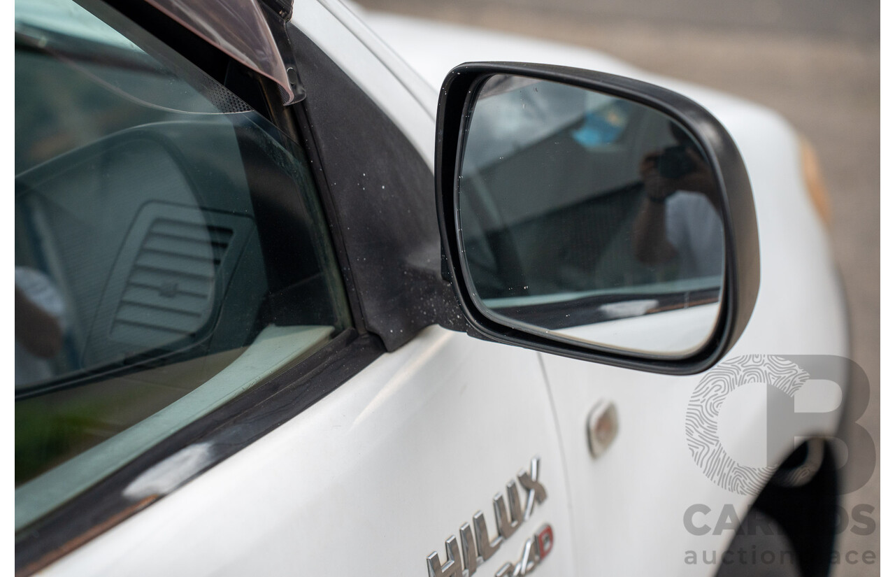 3/2005 Toyota Hilux LN147R Dual Cab P/Up Vanilla White Turbo Diesel 3.0L