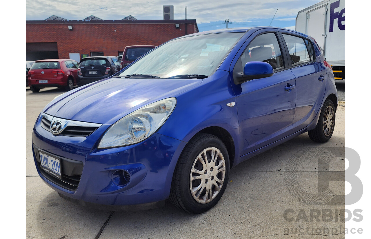 10/2011 Hyundai i20 Active PB MY11 5d Hatchback Blue 1.4L