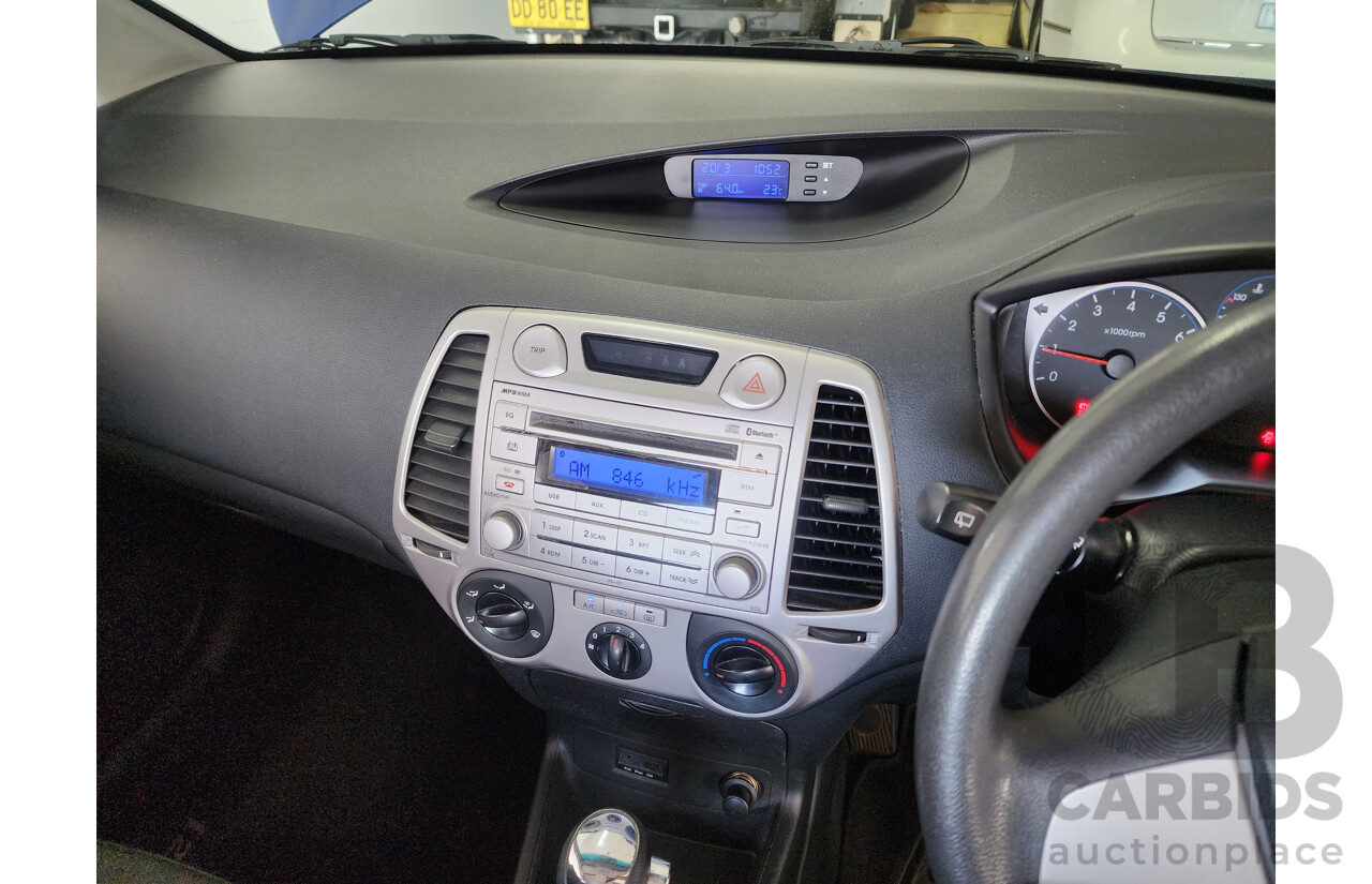10/2011 Hyundai i20 Active PB MY11 5d Hatchback Blue 1.4L
