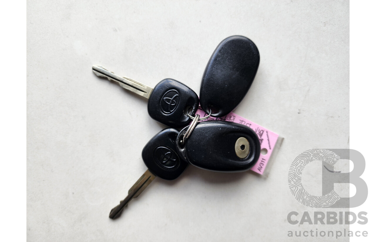 4/1999 Toyota Camry Conquest MCV20R 4d Sedan White 3.0L